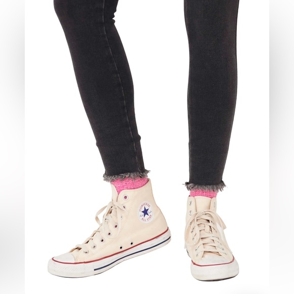 NWOT We The Free black high rise raw hem skinny Jean size 26 - Picture 3 of 9